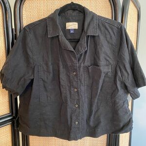 Universal Thread Black Boxy Button-Up Short Sleeve Shirt